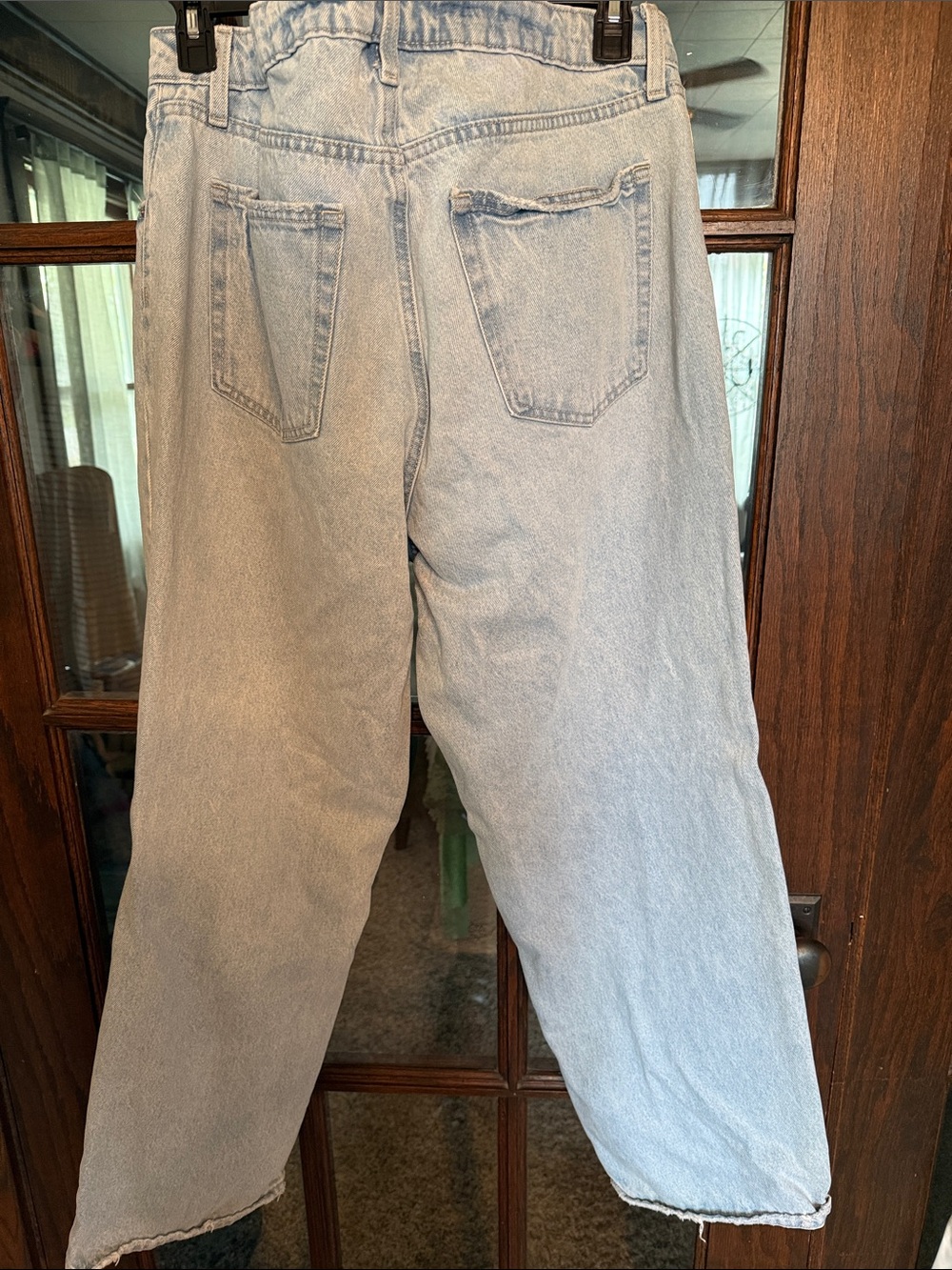 Universal Thread Mid-Rise 90s Baggy Jeans Light Wash Distressed Button Fly 17R - Picture 6 of 6